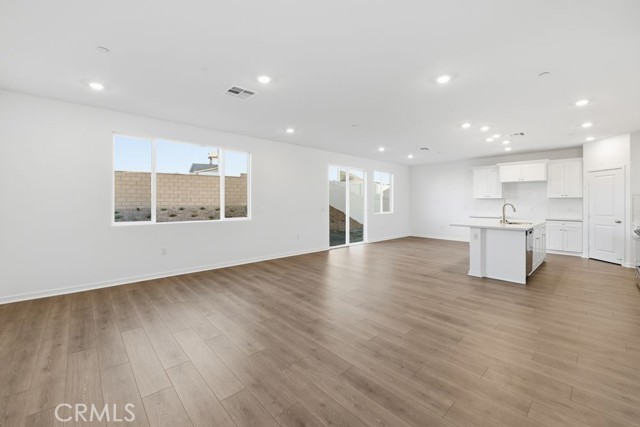 Detail Gallery Image 5 of 23 For 34470 Sakura Ln, French Valley,  CA 92596 - 4 Beds | 3 Baths