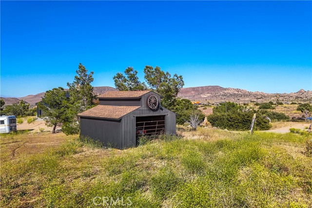 Detail Gallery Image 35 of 48 For 5145 Curtis Rd, Pioneertown,  CA 92268 - 2 Beds | 3 Baths