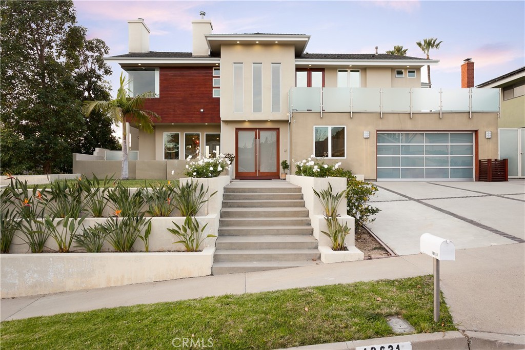 19631 Crestknoll