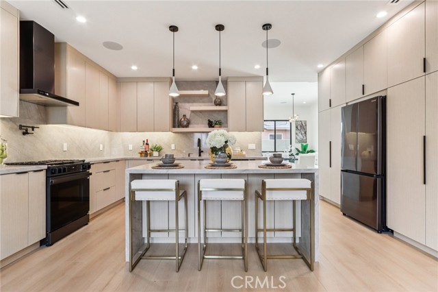 MLS #SR25263745 image #8