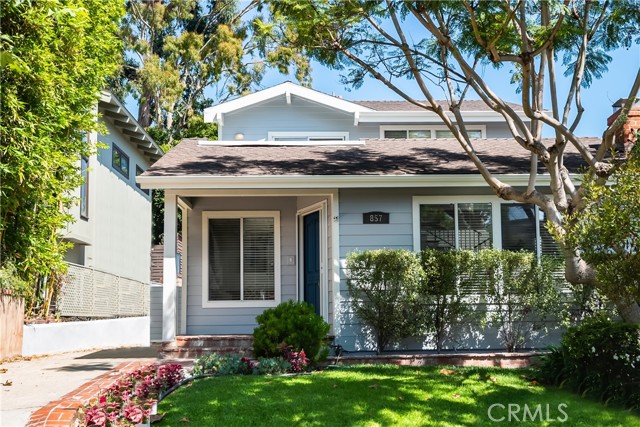 857 11th Street, Manhattan Beach, California 90266, 3 Bedrooms Bedrooms, ,2 BathroomsBathrooms,Residential,Sold,11th,SB21201775