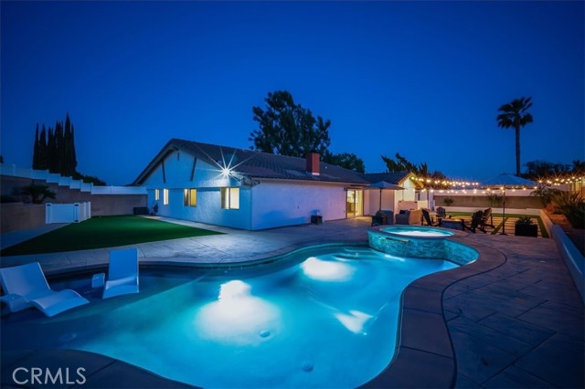 Detail Gallery Image 2 of 46 For 2071 N Redding Way, Upland,  CA 91784 - 3 Beds | 3 Baths