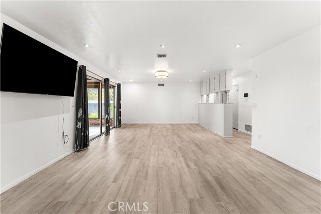 Detail Gallery Image 9 of 40 For 5693 Dumbarton Ave, San Bernardino,  CA 92404 - 3 Beds | 2 Baths