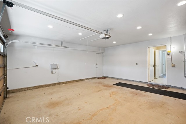 854 Rim Crest, Westlake Village CA: https://media.crmls.org/medias/e8d6b9d9-f496-4843-b39a-ac1f0e760d5a.jpg