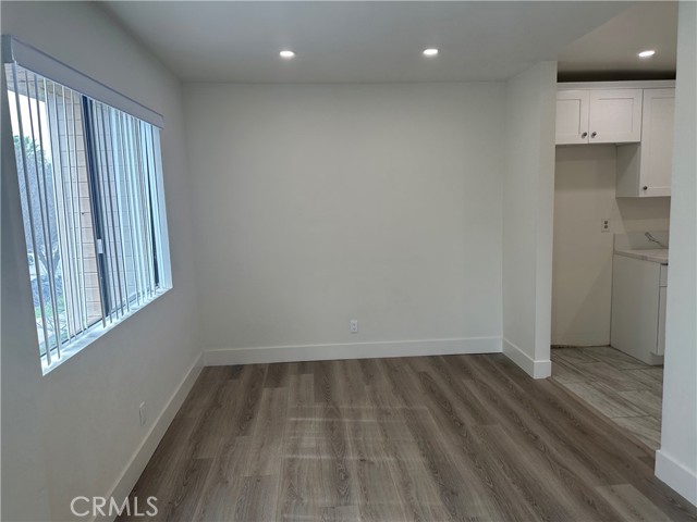 Detail Gallery Image 11 of 16 For 219 E Maple St #6,  Glendale,  CA 91205 - 3 Beds | 2 Baths