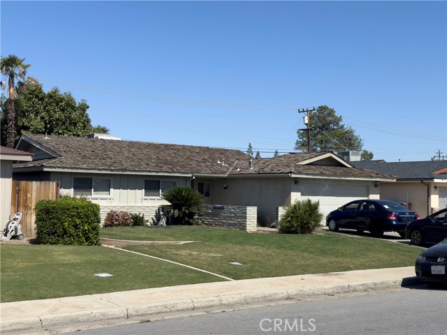 Detail Gallery Image 1 of 4 For 2213 Sandpiper Rd, Bakersfield,  CA 93309 - 3 Beds | 1/1 Baths