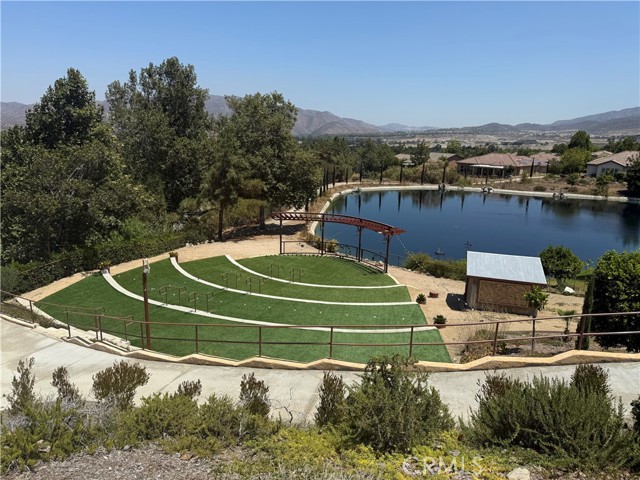 9216 Pioneer Lane, Corona CA: https://media.crmls.org/medias/e8d7d243-127f-4c44-8a77-d149b444bfe8.jpg
