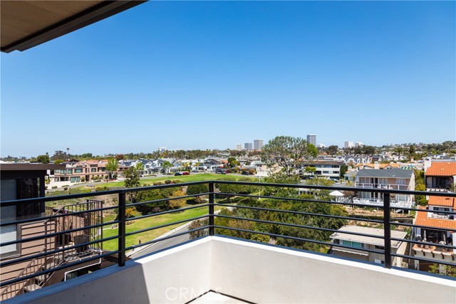 Detail Gallery Image 26 of 30 For 356 Dahlia Place, Corona Del Mar,  CA 92625 - 3 Beds | 3/2 Baths