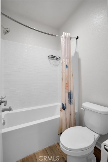 18150 Tableau Way, Saugus CA: https://media.crmls.org/medias/e8d84376-d571-4833-8005-a52aa206bde7.jpg