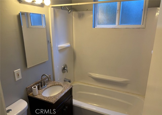 11572 Braddock Drive, Culver City CA: https://media.crmls.org/medias/e8d8574a-8721-4f66-97e2-e62ebaddc929.jpg