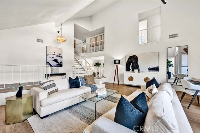 Detail Gallery Image 3 of 28 For 22831 Costa Bella, Lake Forest,  CA 92630 - 5 Beds | 3 Baths