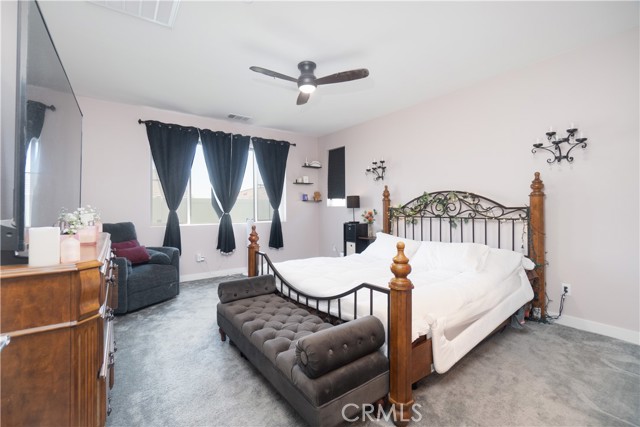 561 Yukon Rd, Rialto, CA 92377 photo 14