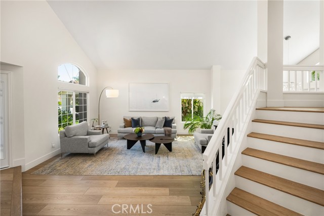 5 Bergamo, Irvine CA: https://media.crmls.org/medias/e8d90c09-fc7a-4869-aaec-d68b0c1603d6.jpg