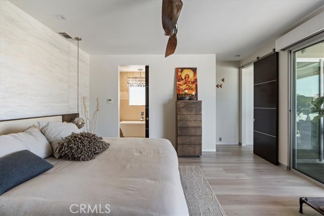 29 W Neapolitan Lane, Long Beach CA: https://media.crmls.org/medias/e8d91a34-560e-40e3-8288-45362abc7a57.jpg