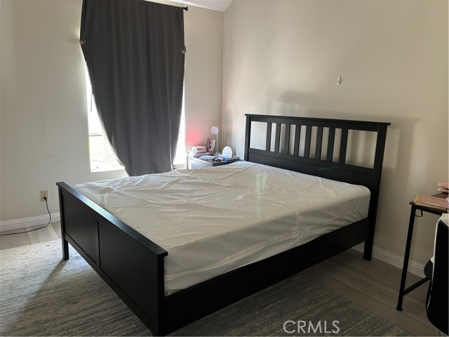 27 Dartmouth, Irvine CA: https://media.crmls.org/medias/e8d94879-591c-48db-ad2e-b323b7e8148c.jpg