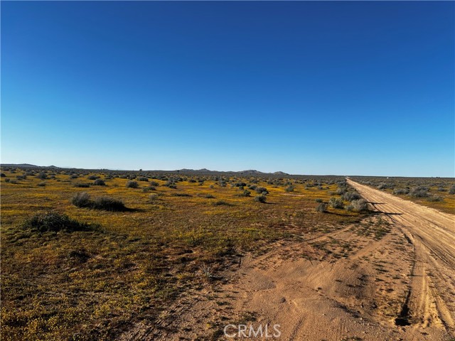 Detail Gallery Image 7 of 10 For 801 Adobe Mountain Rd, Adelanto,  CA 92301 - – Beds | – Baths