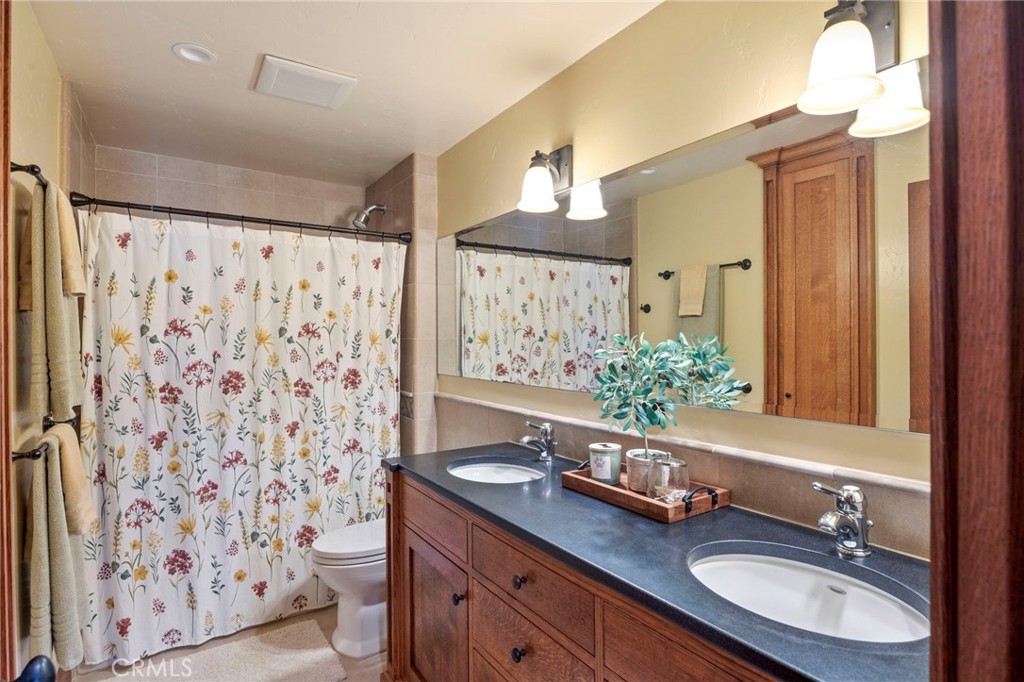 E8d9e15b 7554 4074 9c53 D66dc779c1b7