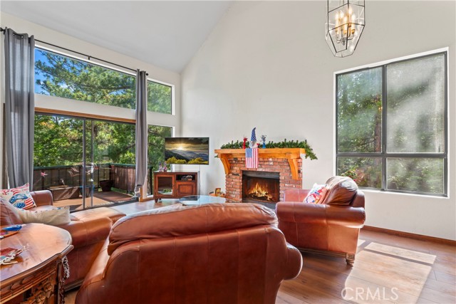Image 14 of 52 For 27528 Ashwood Lane