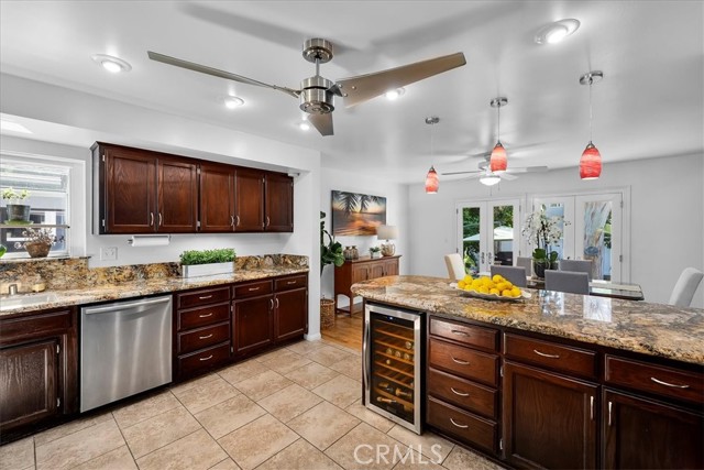 2607 Maple Avenue, Manhattan Beach, California 90266, 5 Bedrooms Bedrooms, ,3 BathroomsBathrooms,Residential,Sold,Maple,SB22213564