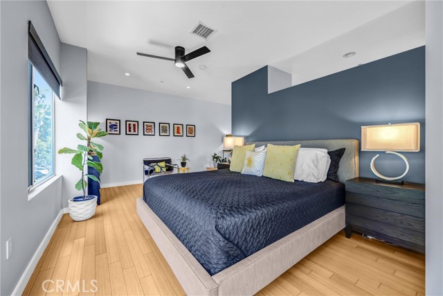 Detail Gallery Image 25 of 31 For 1120 N El Centro #5,  Los Angeles,  CA 90038 - 2 Beds | 2/1 Baths