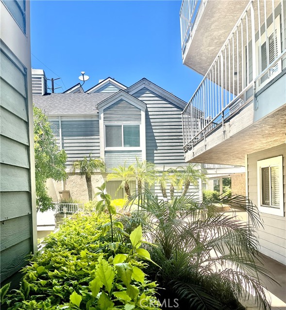 628 Daisy Avenue, Long Beach CA: https://media.crmls.org/medias/e8dbc8cb-e94e-40ef-acab-99f430077f03.jpg