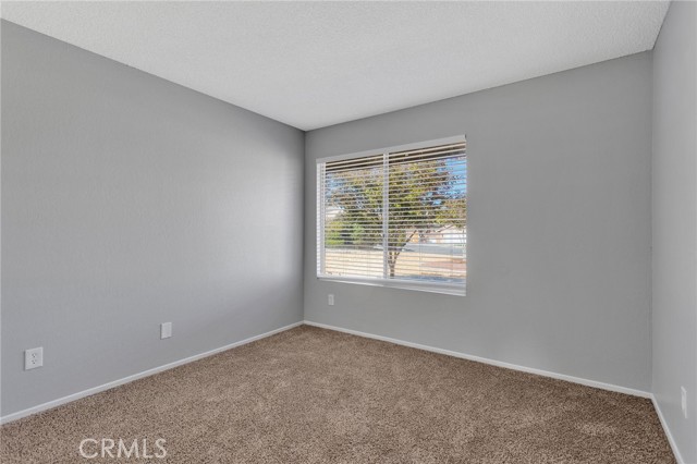 Detail Gallery Image 15 of 49 For 12710 Santa Anita, Victorville,  CA 92395 - 4 Beds | 2 Baths
