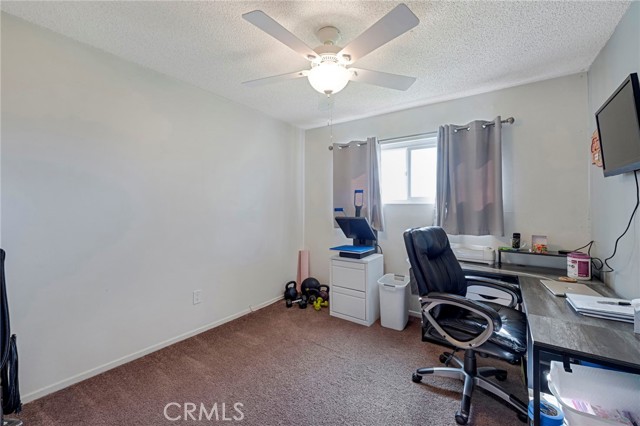 Detail Gallery Image 9 of 14 For 6302 Apple, Rialto,  CA 92377 - 4 Beds | 2 Baths