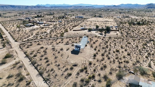 Detail Gallery Image 10 of 22 For 375 Fortuna Ave, Yucca Valley,  CA 92284 - 1 Beds | 2 Baths