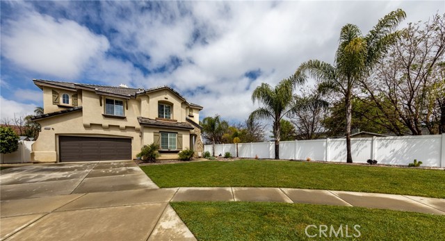 Detail Gallery Image 1 of 30 For 12316 Westpark Cir, Yucaipa,  CA 92399 - 4 Beds | 3/1 Baths