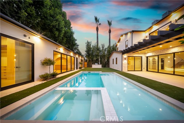 Detail Gallery Image 19 of 21 For 5149 Beeman Ave, Valley Village,  CA 91607 - 6 Beds | 6 Baths