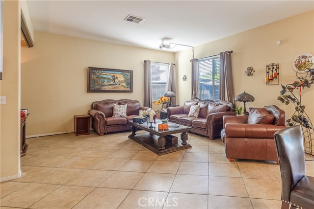 Detail Gallery Image 14 of 47 For 2168 Stonewood, Mentone,  CA 92359 - 4 Beds | 2/1 Baths