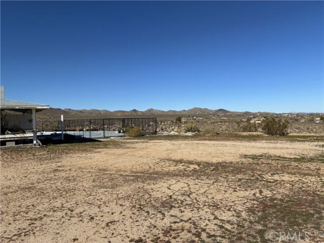 Detail Gallery Image 13 of 16 For 55522 Chaparral, Yucca Valley,  CA 92284 - 3 Beds | 2 Baths