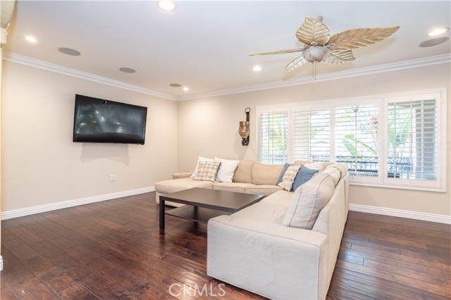 Detail Gallery Image 7 of 29 For 17159 Kingsbury, Granada Hills,  CA 91344 - 5 Beds | 3 Baths