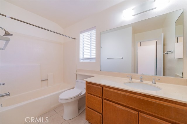 292 Lemon Grove, Irvine CA: https://media.crmls.org/medias/e8df67ff-5888-45a3-93f1-95fac23cc90a.jpg