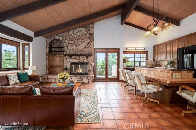 445 Firestone Way, Lompoc CA: https://media.crmls.org/medias/e8e1a7d8-5af6-41d5-8227-e4553dfd700a.jpg