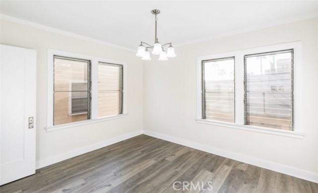 723 N Ridgewood Place, Los Angeles CA: https://media.crmls.org/medias/e8e3734e-5f09-47d3-8752-d979db2fc21d.jpg