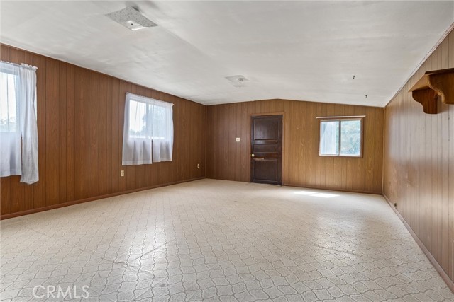 4075 County Road 203, Hamilton City CA: https://media.crmls.org/medias/e8e3b59b-78ce-4b8a-8008-acc7ceac0475.jpg