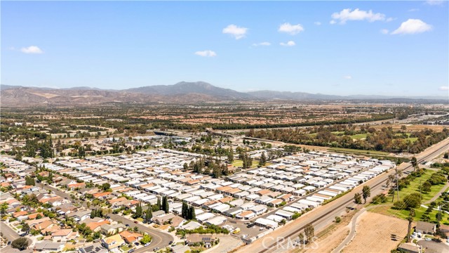 14942 Dahlquist Road, Irvine CA: https://media.crmls.org/medias/e8e5005d-b9fd-4c38-ba9a-77303049f30b.jpg