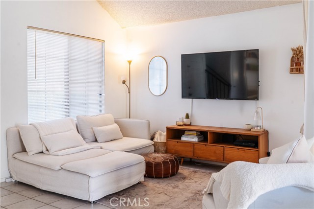 10864 Pepper Way, Loma Linda CA: https://media.crmls.org/medias/e8e55eb5-8822-4e84-bb47-fdc9b86e35ba.jpg