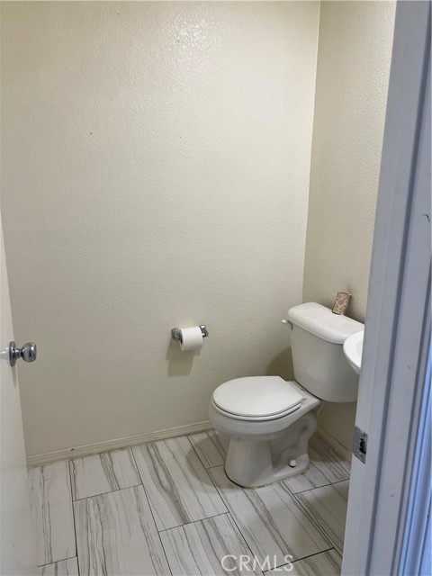 Detail Gallery Image 16 of 21 For 938 Sparrow Way, Perris,  CA 92571 - 4 Beds | 2/1 Baths