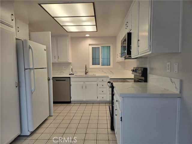 Detail Gallery Image 3 of 10 For 3246 San Amadeo #D,  Laguna Woods,  CA 92637 - 2 Beds | 2 Baths