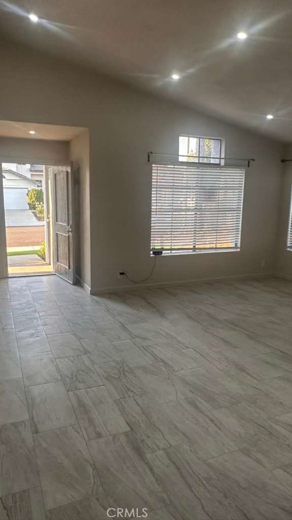 MLS #PW25257327 image #1