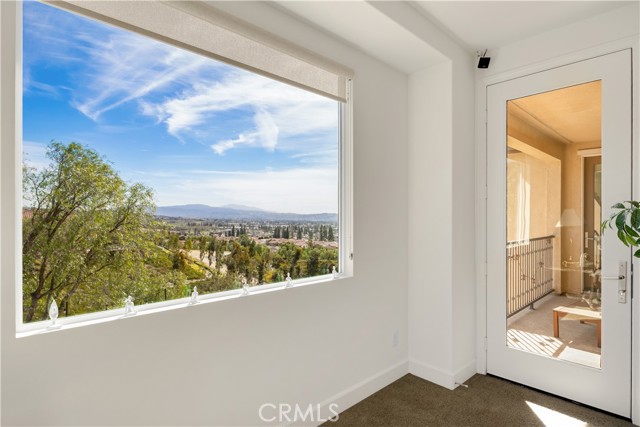 520 N Bardsdale Place, Brea CA: https://media.crmls.org/medias/e8e7fece-0fe0-410f-916d-e42f2ecc4201.jpg