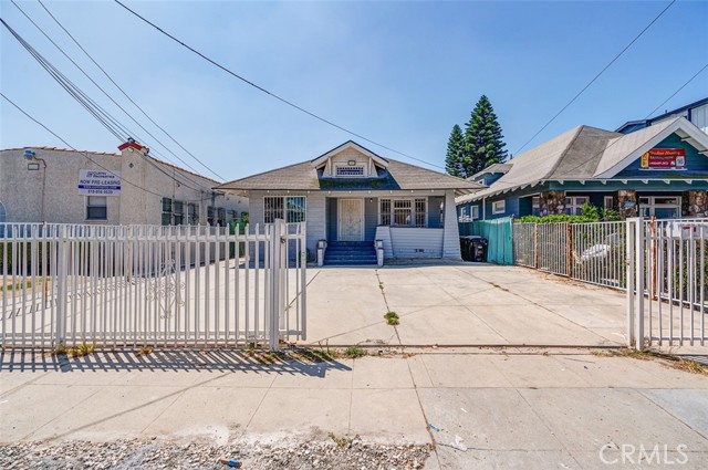 1234 W 37TH Drive, Los Angeles CA: https://media.crmls.org/medias/e8e8344f-f220-46f5-ab5b-e1493fb6b0e5.jpg