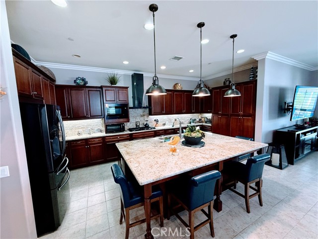 1576 Lindsey Peak, Beaumont CA: https://media.crmls.org/medias/e8e85e8d-53a0-4c49-8110-3e0b9e1b8bf6.jpg
