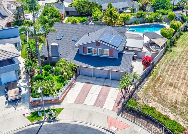 756 N Malden Avenue, Fullerton CA: https://media.crmls.org/medias/e8e8bd97-8a62-4f6b-bf61-47786b38c488.jpg