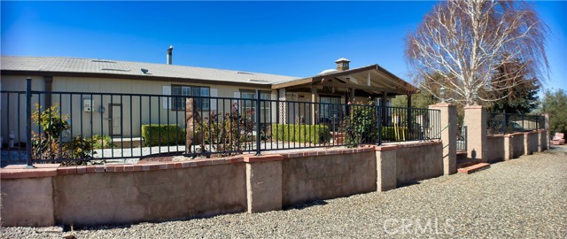 Detail Gallery Image 8 of 44 For 10975 Decker, Oak Hills,  CA 92344 - 3 Beds | 2 Baths