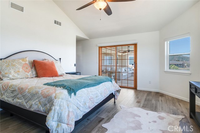 13288 Oak Crest Drive, Yucaipa CA: https://media.crmls.org/medias/e8ea7dff-715e-4e88-a5fc-6623a9abe71e.jpg