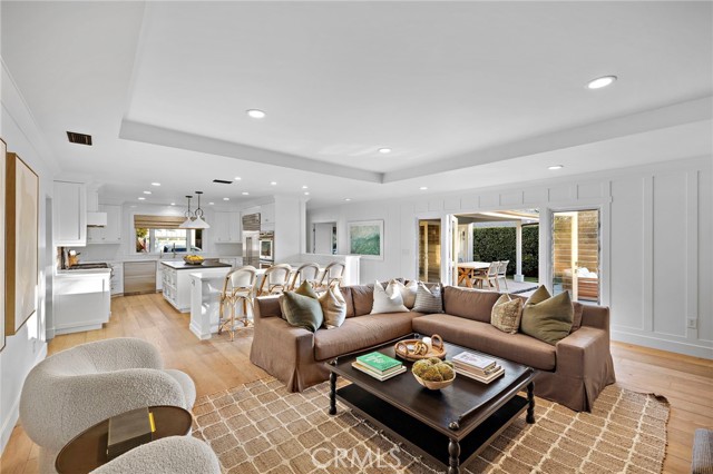 Detail Gallery Image 11 of 37 For 1725 Skylark, Newport Beach,  CA 92660 - 5 Beds | 4/1 Baths