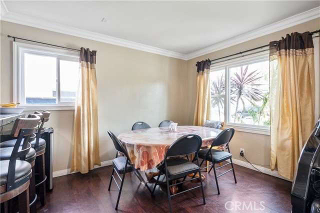 Detail Gallery Image 9 of 35 For 1037 S Tajauta, Compton,  CA 90220 - 4 Beds | 3 Baths